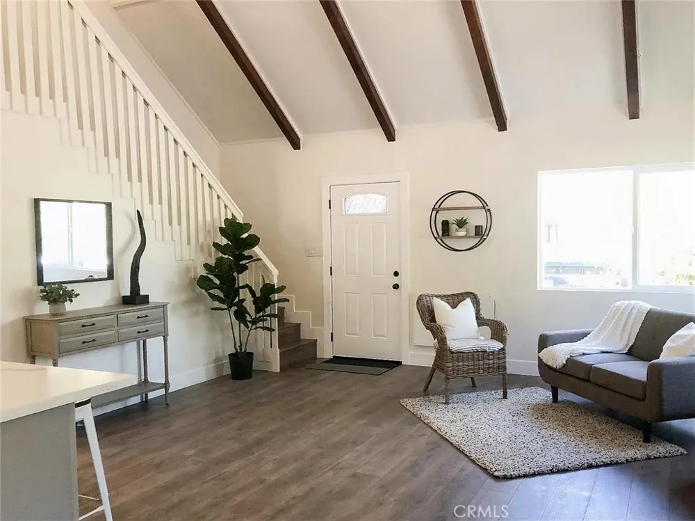 1081 Apple Avenue Wrightwood, CA 92397