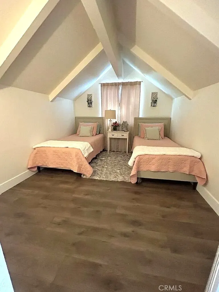 1081 Apple Avenue Wrightwood, CA 92397
