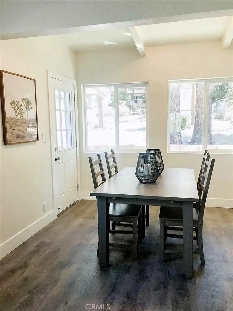 1081 Apple Avenue Wrightwood, CA 92397