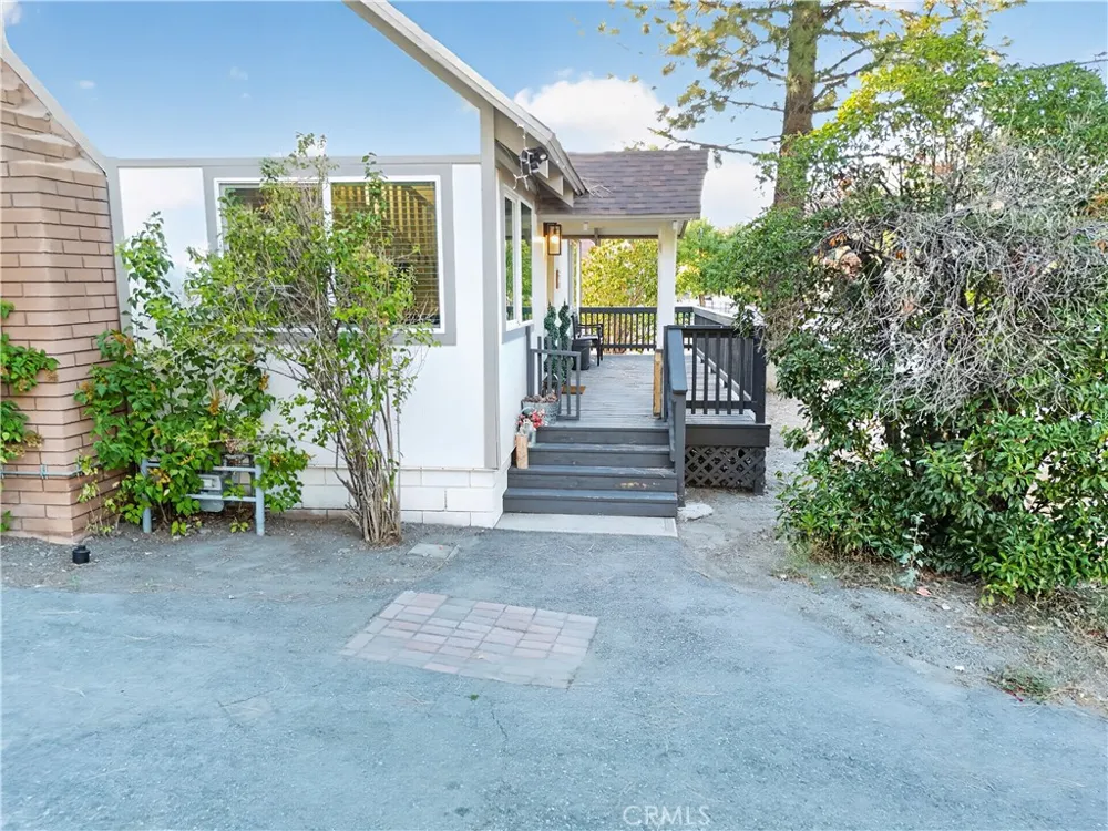 1081 Apple Avenue Wrightwood, CA 92397