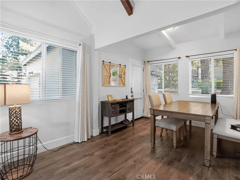 1081 Apple Avenue Wrightwood, CA 92397