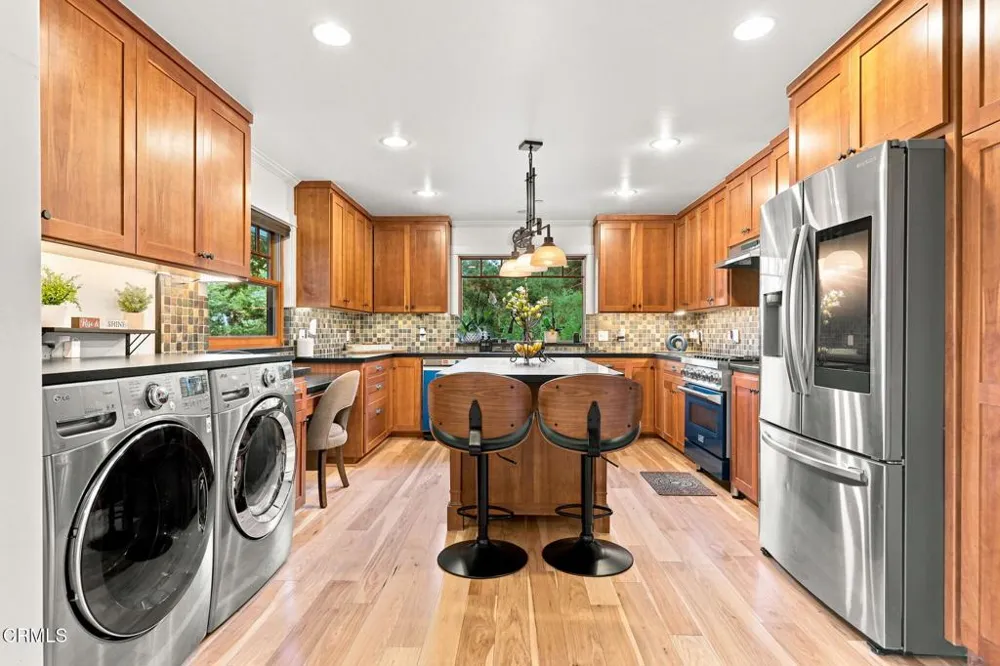 11358 Creek Road Ojai, CA 93023
