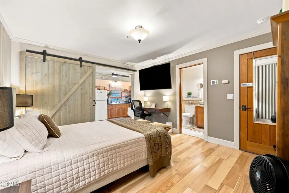 11358 Creek Road Ojai, CA 93023