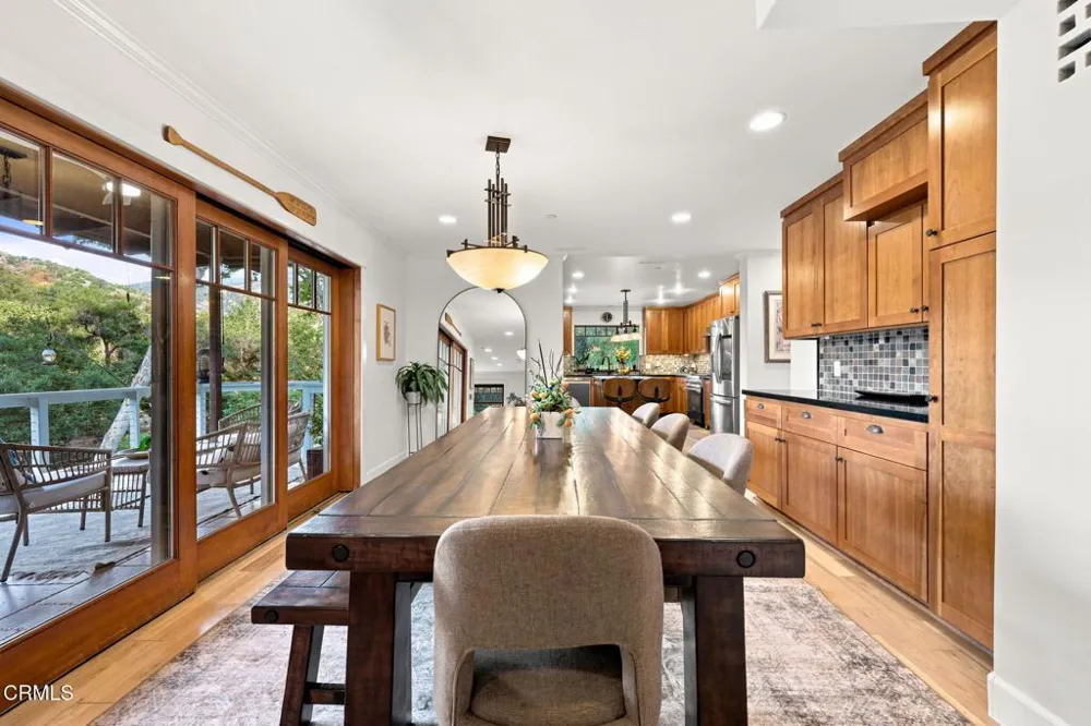 11358 Creek Road Ojai, CA 93023