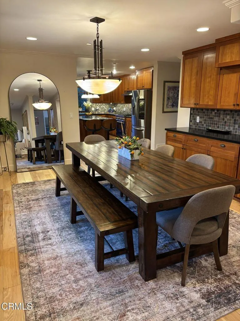 11358 Creek Road Ojai, CA 93023