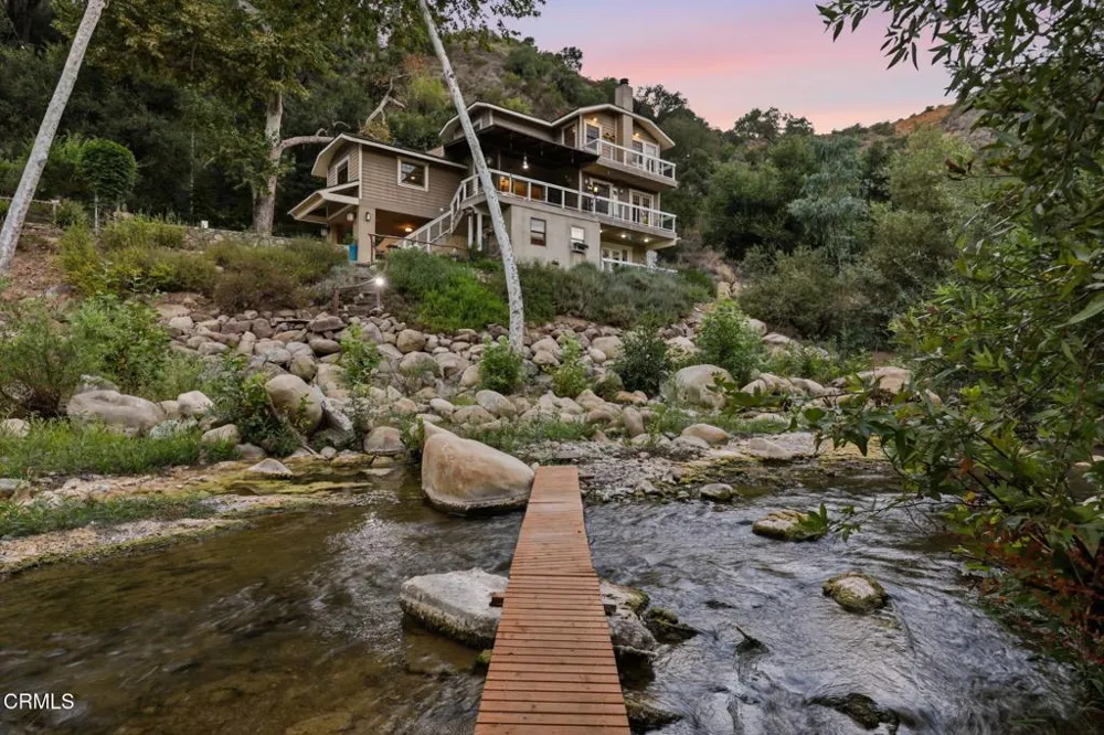 11358 Creek Road Ojai, CA 93023