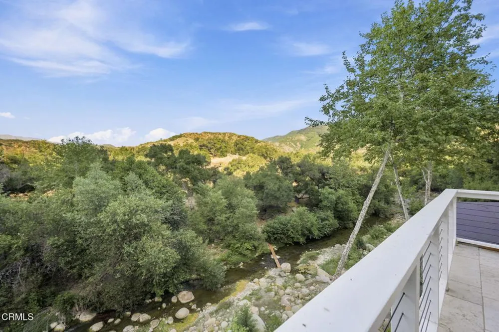 11358 Creek Road Ojai, CA 93023
