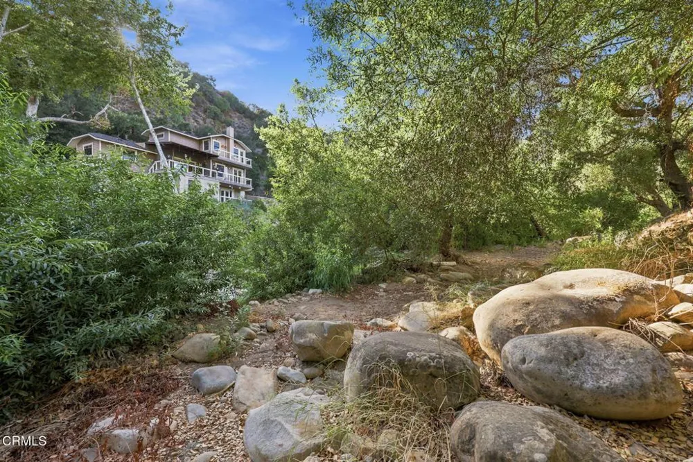 11358 Creek Road Ojai, CA 93023