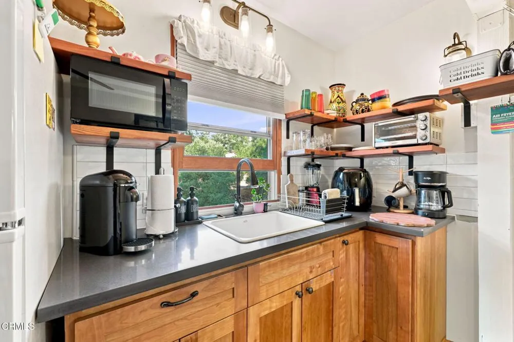 11358 Creek Road Ojai, CA 93023