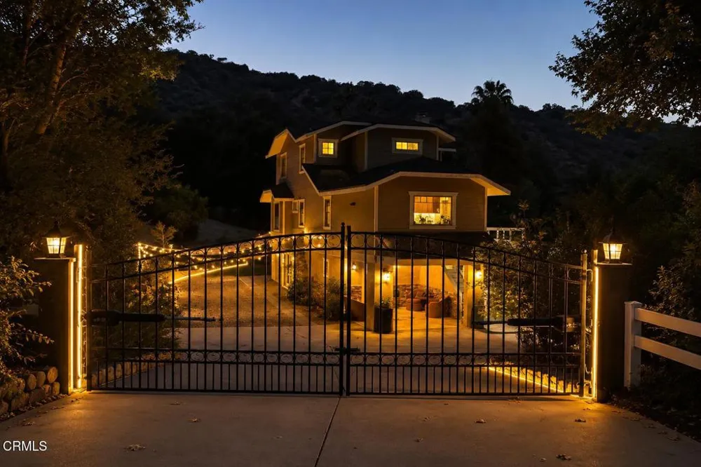 11358 Creek Road Ojai, CA 93023