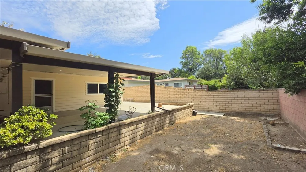 182 E Green Street Claremont, CA 91711