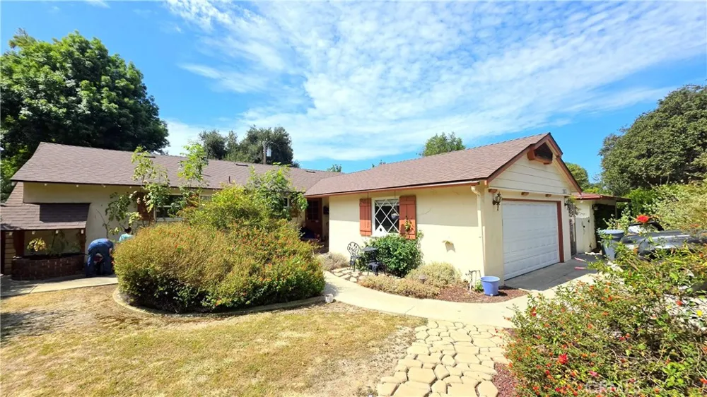 182 E Green Street Claremont, CA 91711