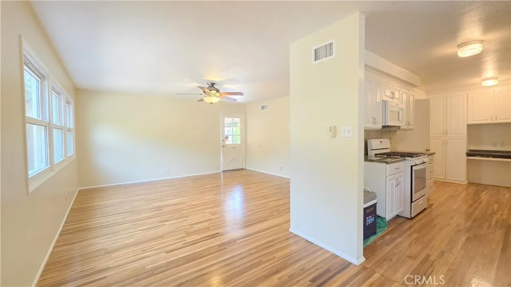 182 E Green Street Claremont, CA 91711
