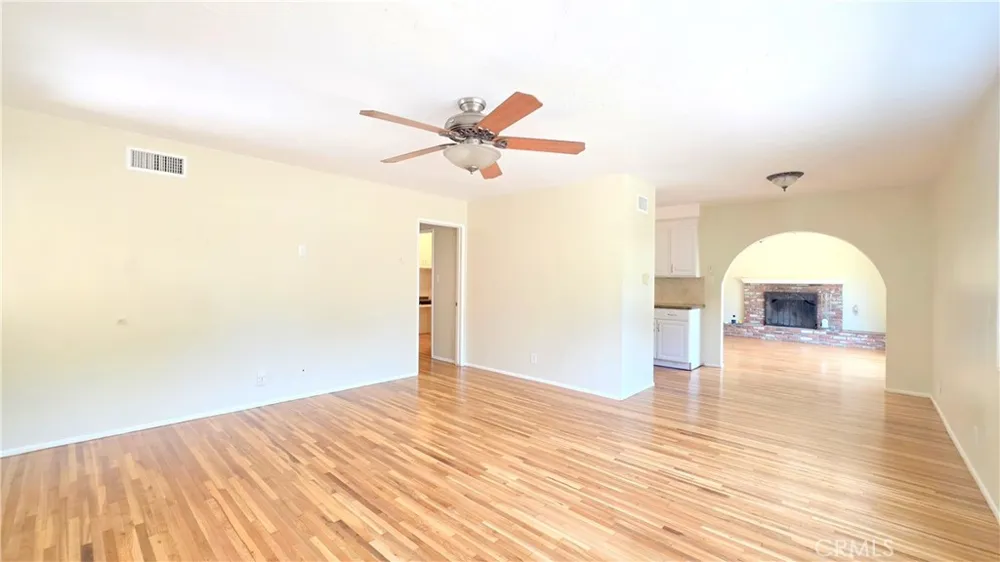 182 E Green Street Claremont, CA 91711