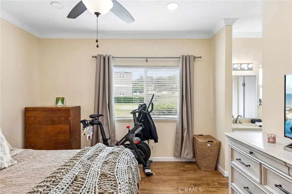 27612 Susan Beth Way #C Saugus, CA 91350