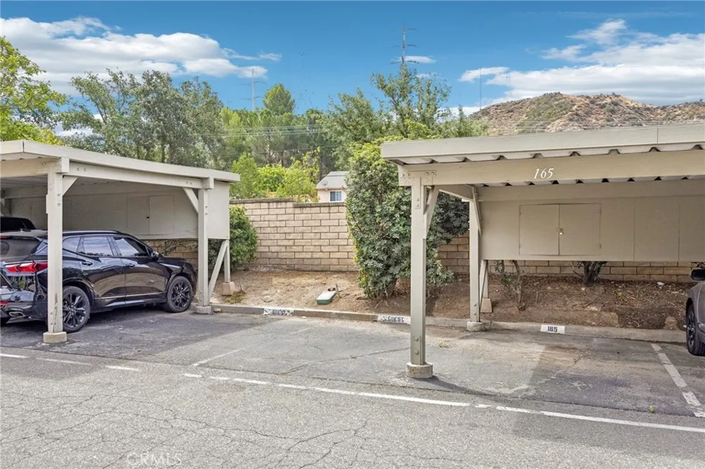 27612 Susan Beth Way #C Saugus, CA 91350