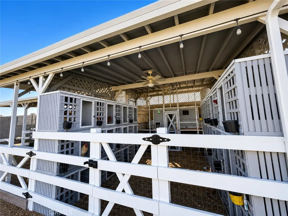 9886 S Mckinley Avenue French Camp, CA 95231