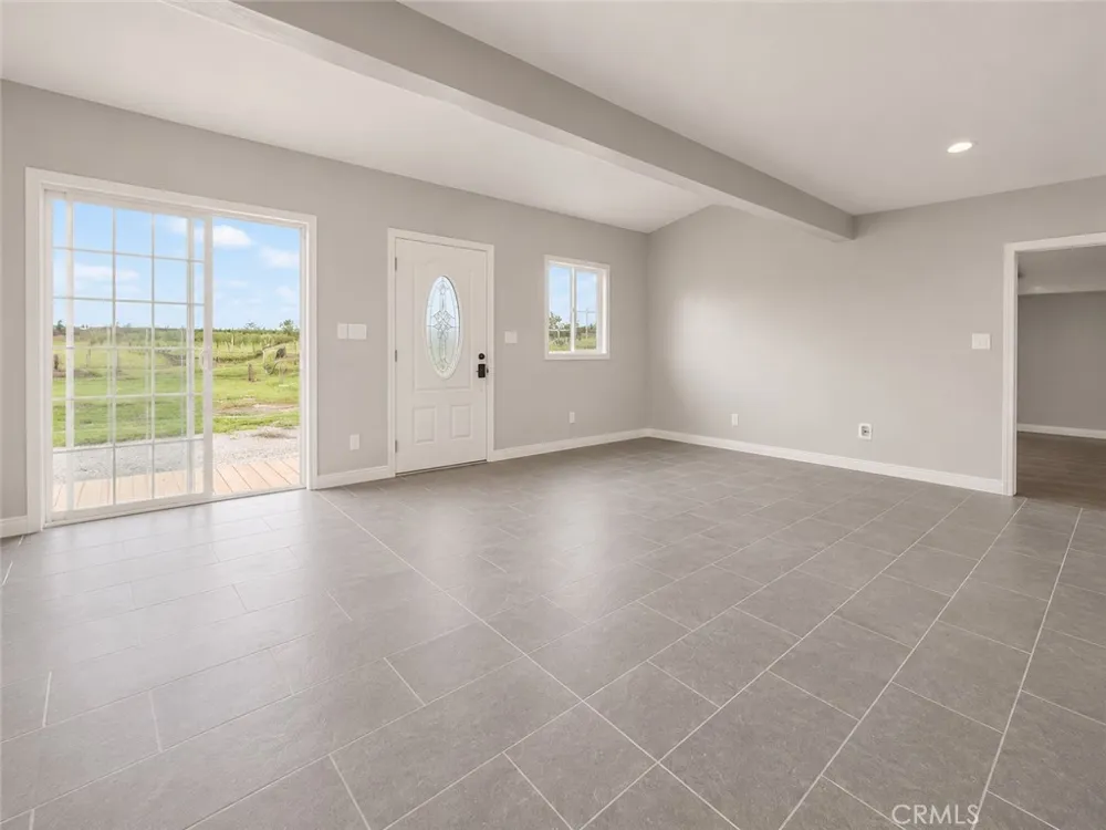 9886 S Mckinley Avenue French Camp, CA 95231