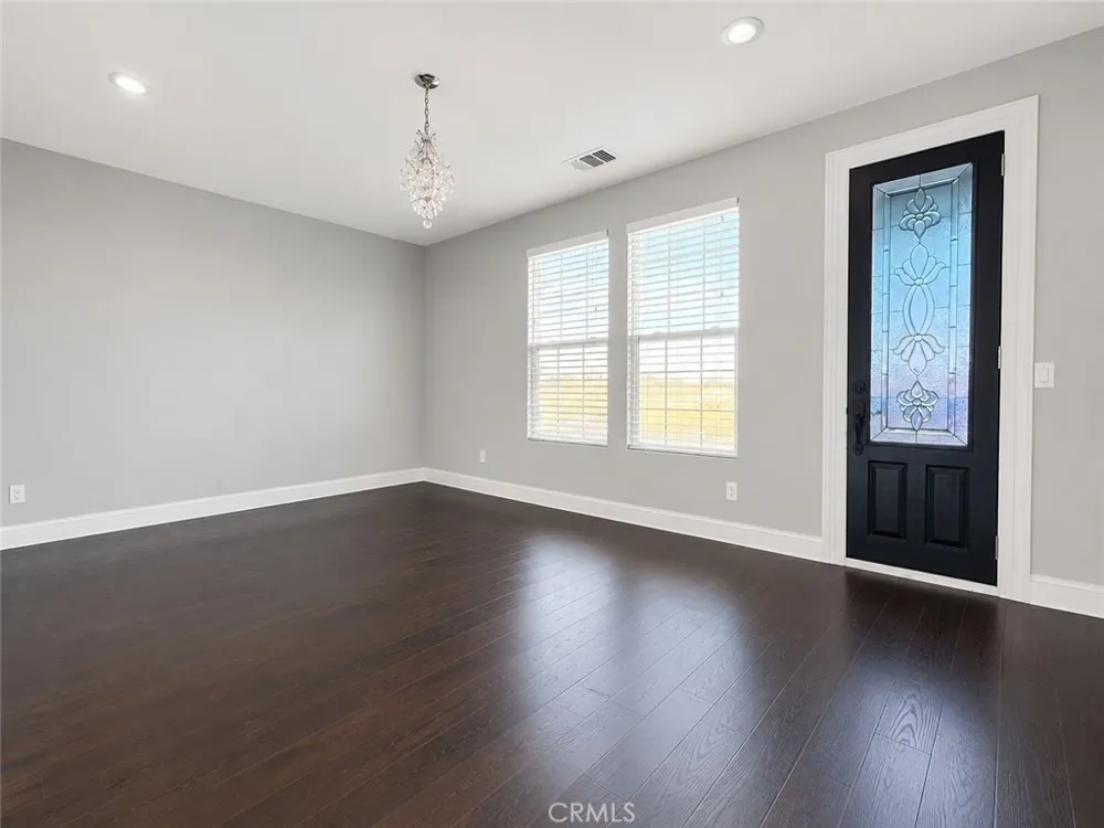 9886 S Mckinley Avenue French Camp, CA 95231