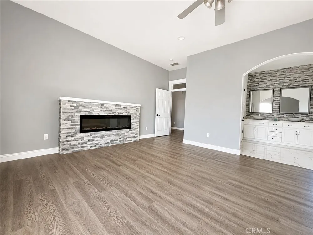 9886 S Mckinley Avenue French Camp, CA 95231