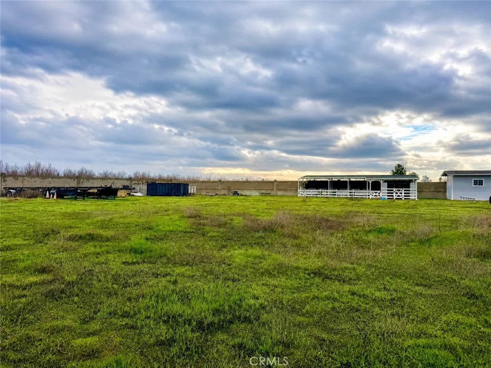 9886 S Mckinley Avenue French Camp, CA 95231