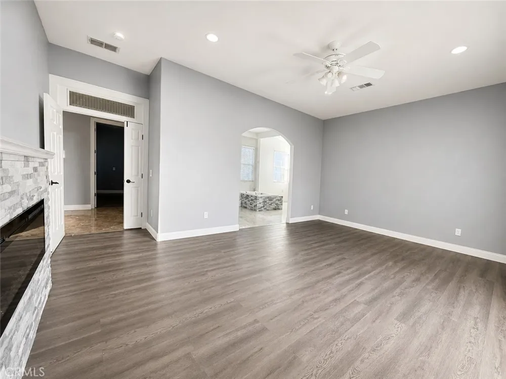 9886 S Mckinley Avenue French Camp, CA 95231