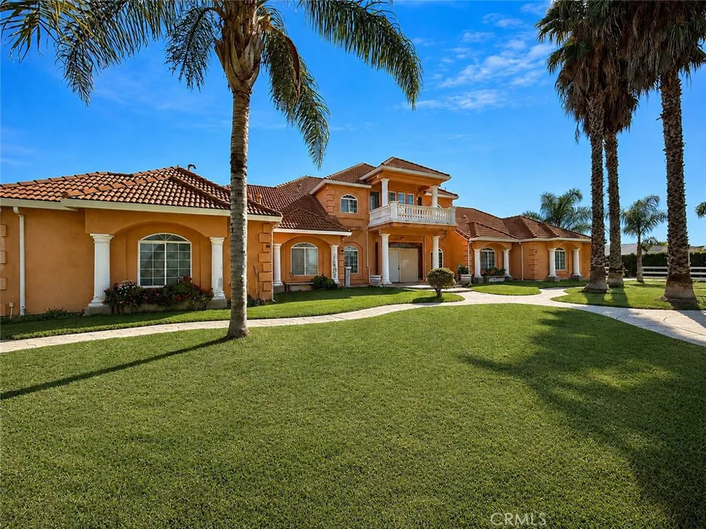 9886 S Mckinley Avenue French Camp, CA 95231
