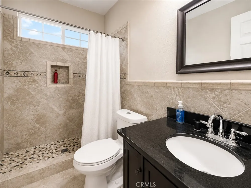 9886 S Mckinley Avenue French Camp, CA 95231