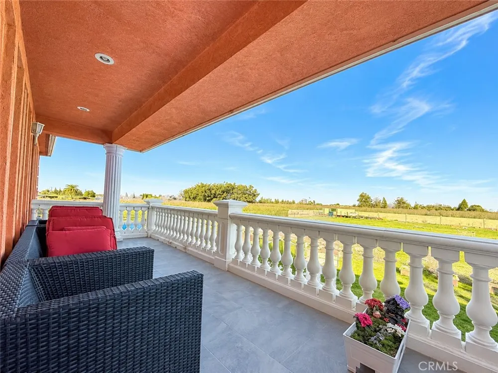 9886 S Mckinley Avenue French Camp, CA 95231