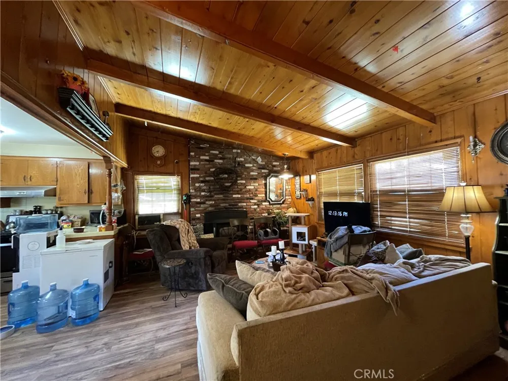 6525 Lakeview Drive Frazier Park, CA 93225