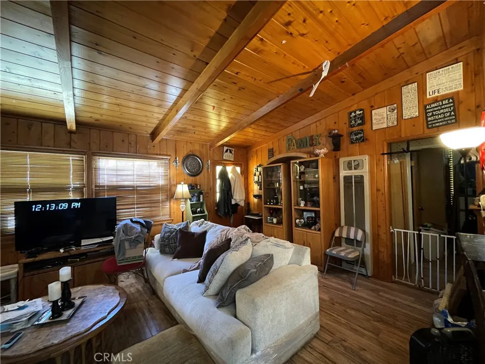 6525 Lakeview Drive Frazier Park, CA 93225