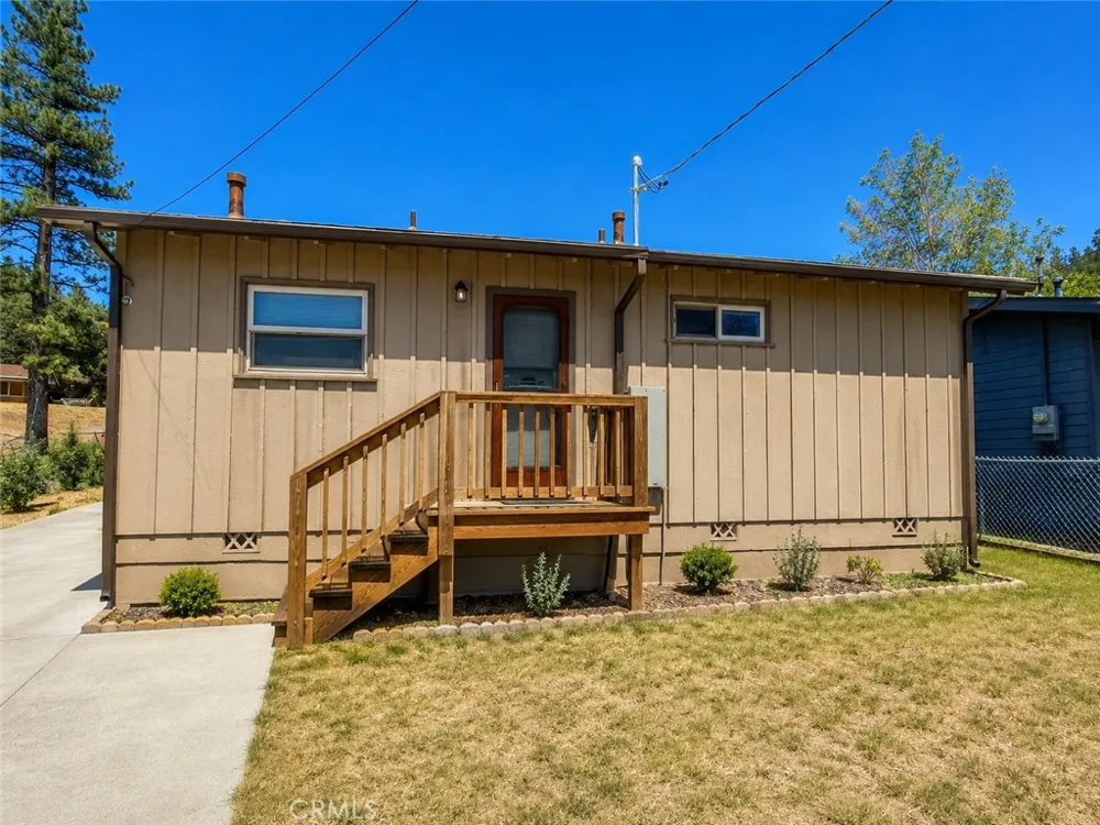6525 Lakeview Drive Frazier Park, CA 93225
