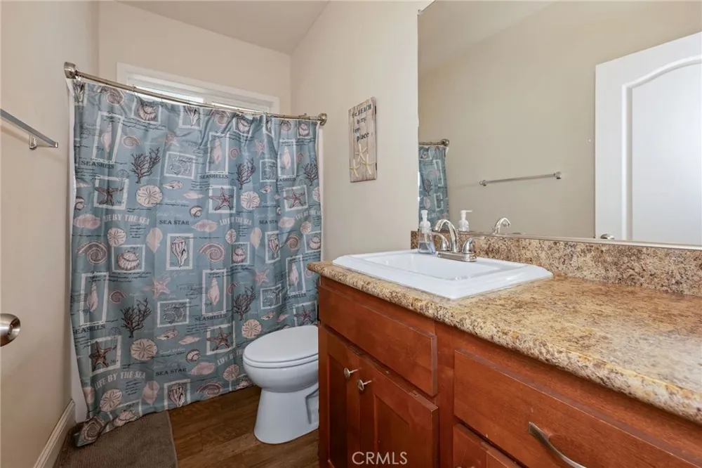 235 Los Robles Avenue Hamilton City, CA 95951