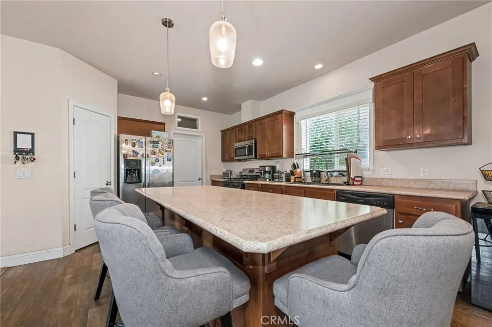 235 Los Robles Avenue Hamilton City, CA 95951