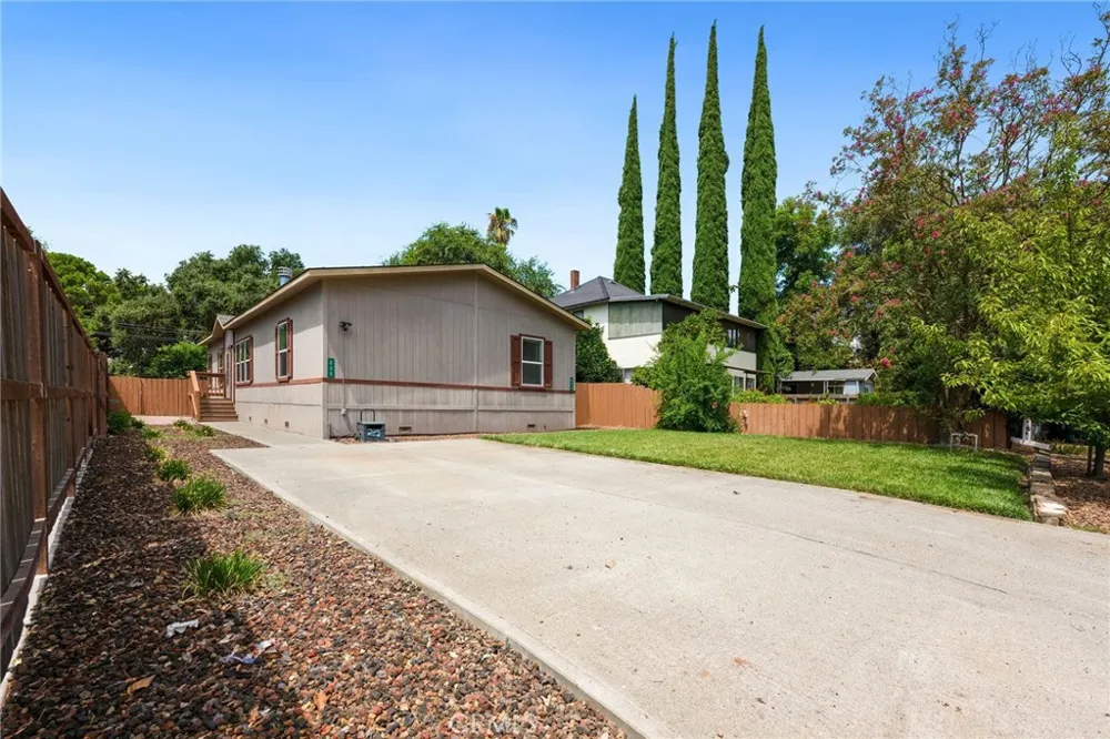235 Los Robles Avenue Hamilton City, CA 95951