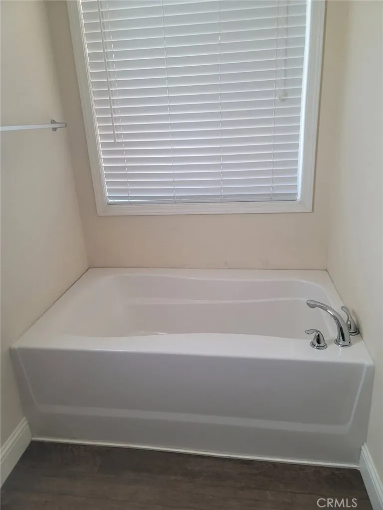 235 Los Robles Avenue Hamilton City, CA 95951