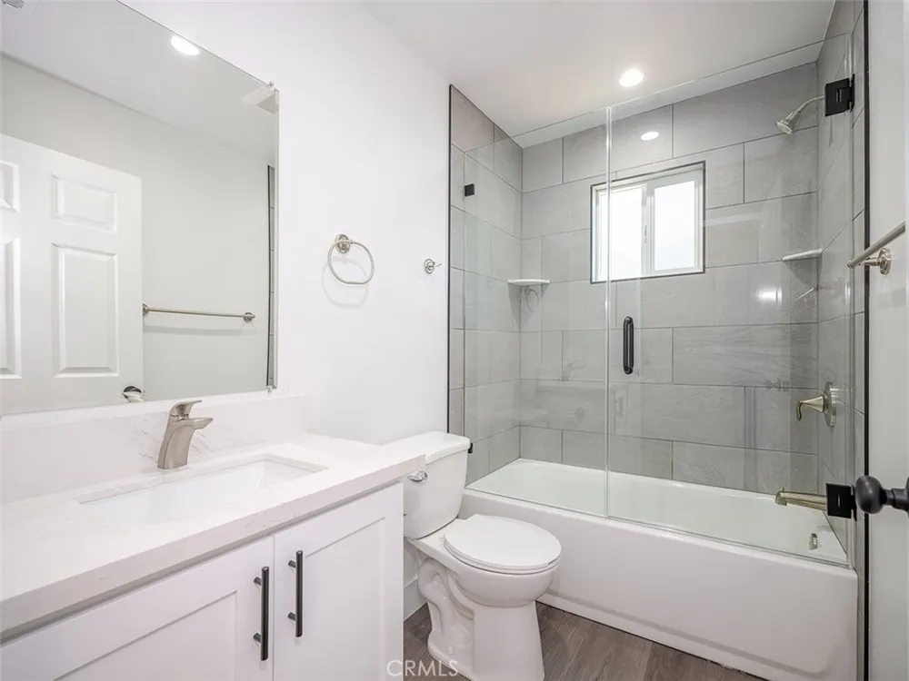 24743 Valley #1 Newhall, CA 91321