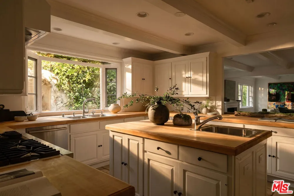 23449 Malibu Colony Road #91a Malibu, CA 90265