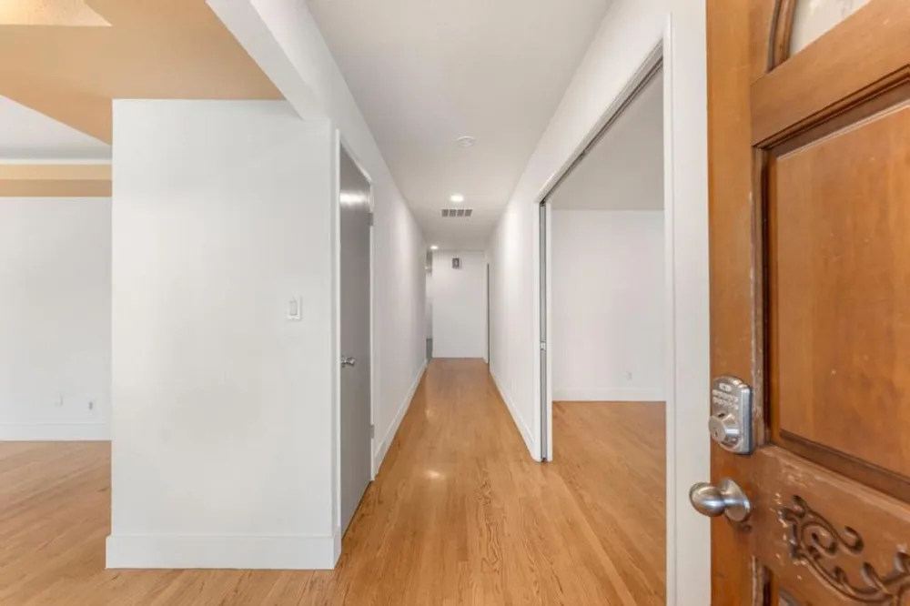 2704 Westchester Lane Modesto, CA 95350
