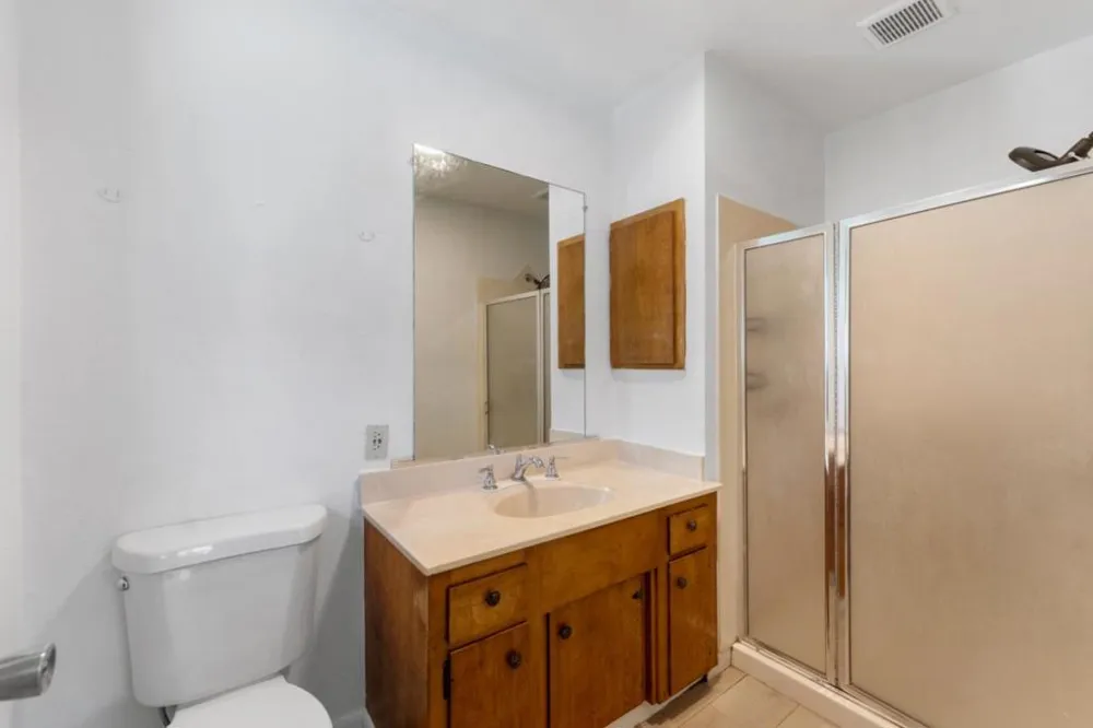 2704 Westchester Lane Modesto, CA 95350