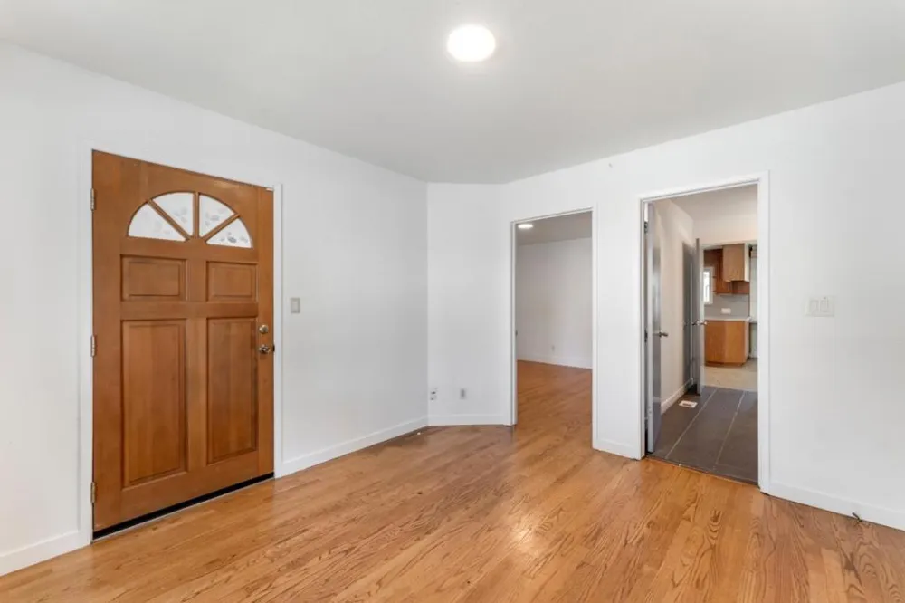 2704 Westchester Lane Modesto, CA 95350