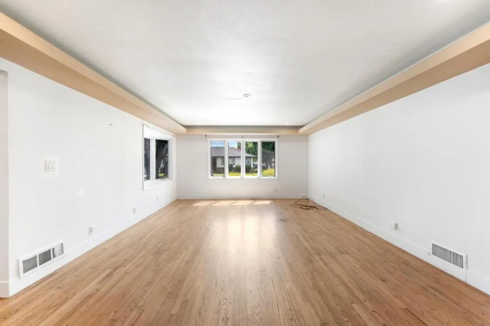 2704 Westchester Lane Modesto, CA 95350