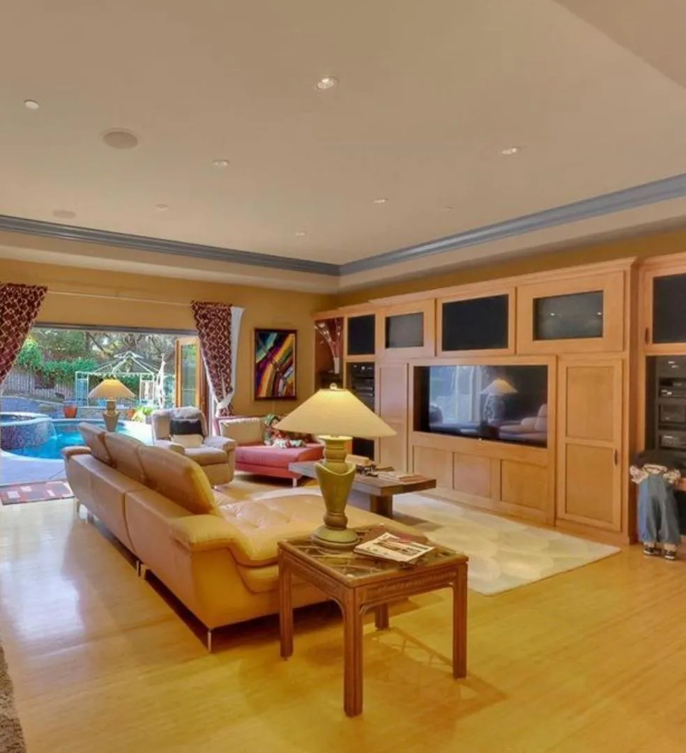 8451 Goldenrod Circle Gilroy, CA 95020