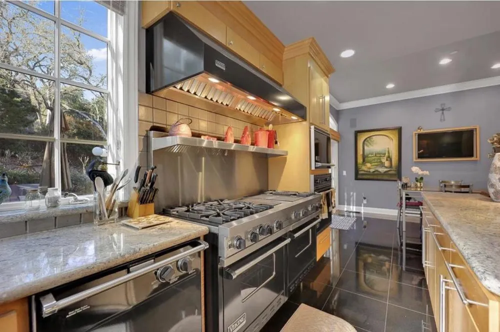 8451 Goldenrod Circle Gilroy, CA 95020