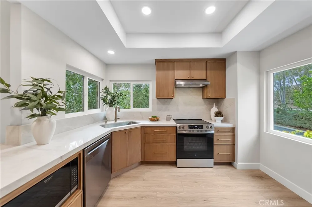 14 Highland Irvine, CA 92603