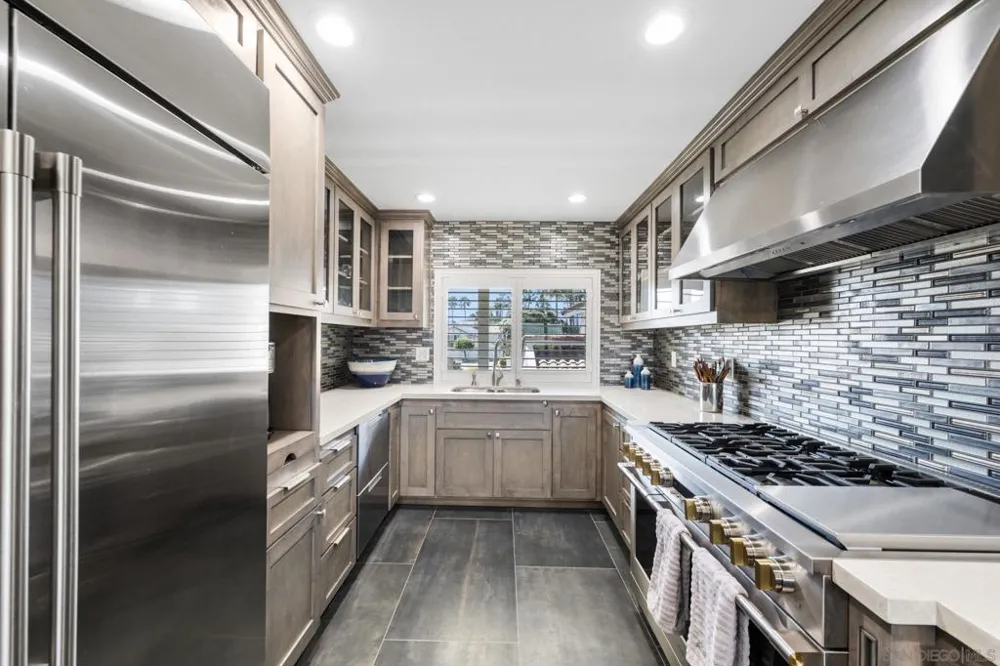6 Kingston Coronado, CA 92118