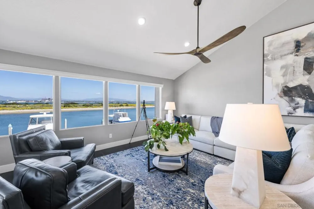 6 Kingston Coronado, CA 92118