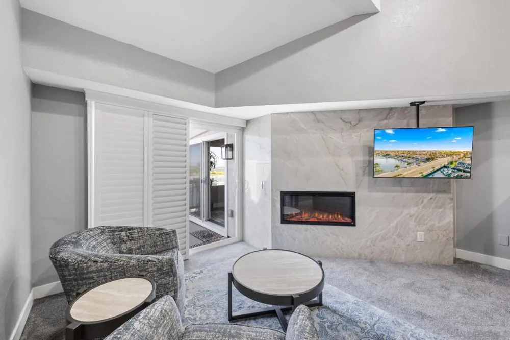6 Kingston Coronado, CA 92118