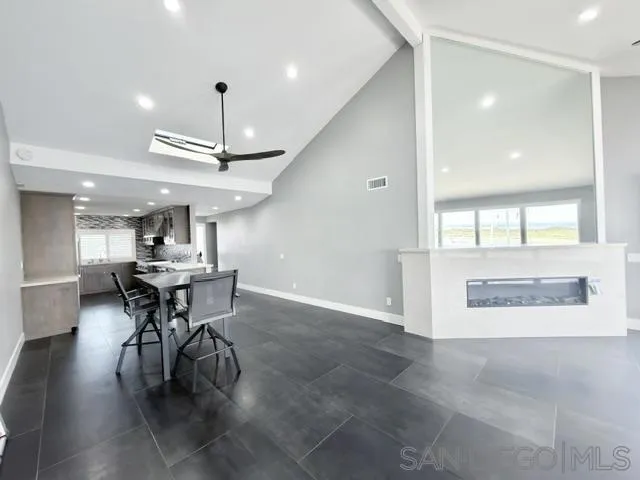 6 Kingston Coronado, CA 92118