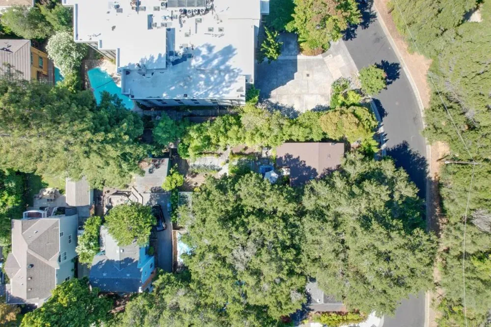340 Palo Alto Avenue Palo Alto, CA 94301